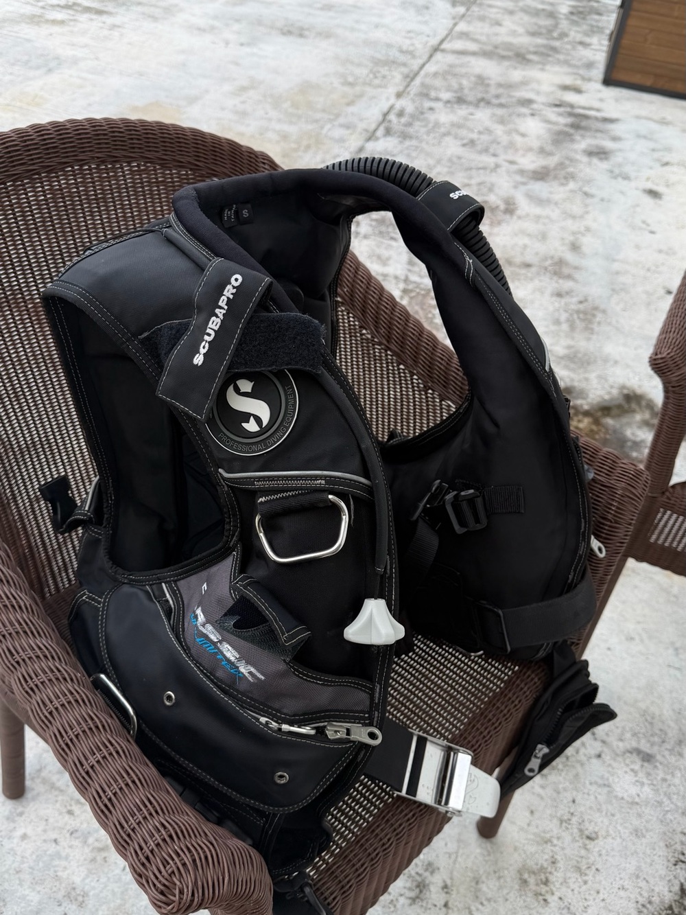 Scubapro Black BCD Jacket - Classic Dive Buoyancy Compensator